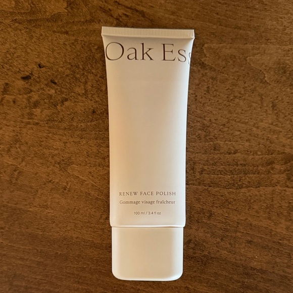 Oak Essentials Other - Oak Essentials Renew Face Polish